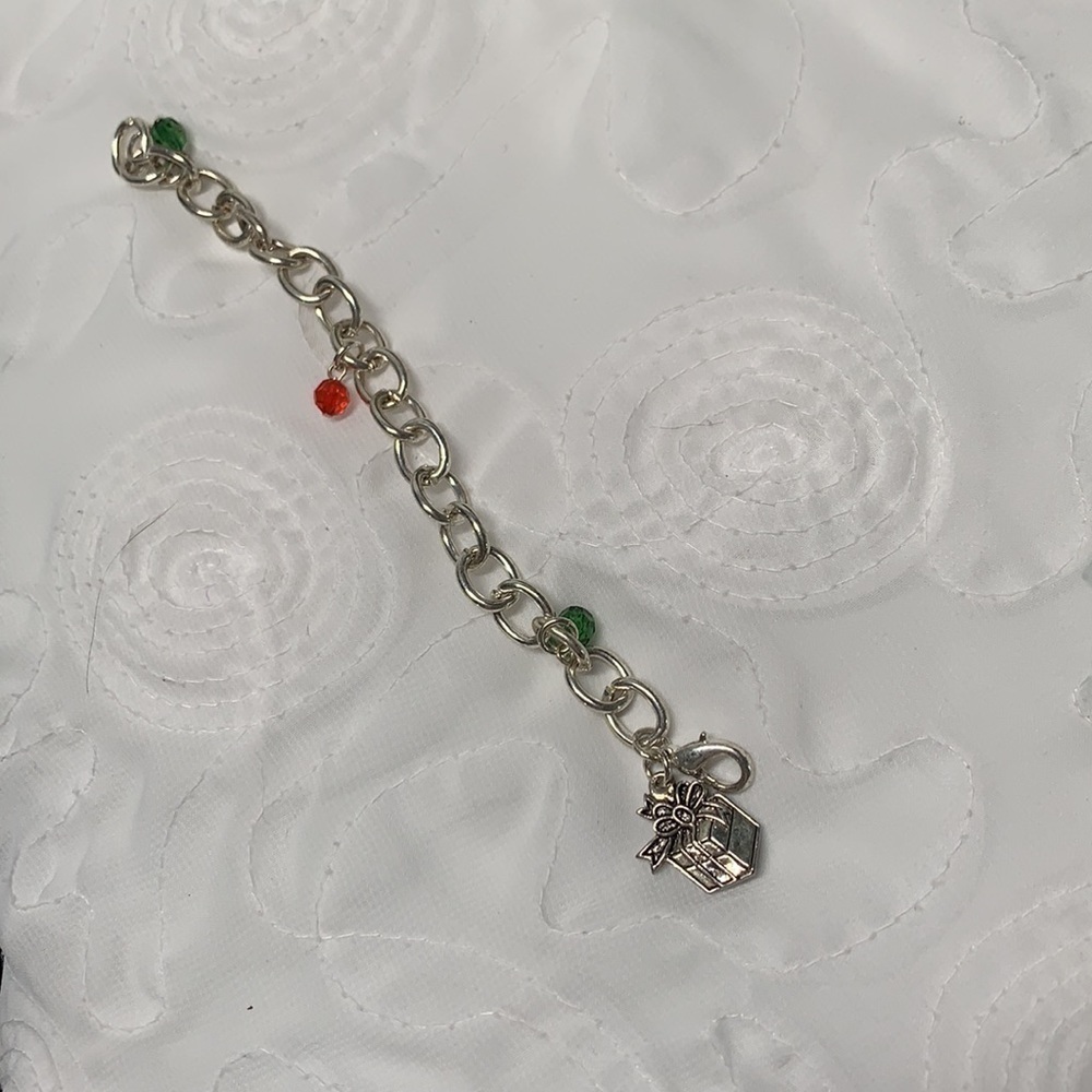 Vintage Holiday Charm Bracelet on Silver Tone Chain-Red/Green/Silver - Picture 3 of 4